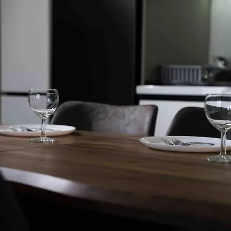 Hideaways , Breathtaking View & Free Parking Lägenhet *